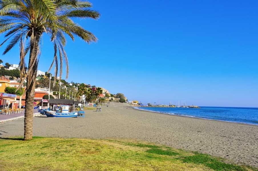 Apartamento Maui Beach En El Palo Malaga Exterior photo